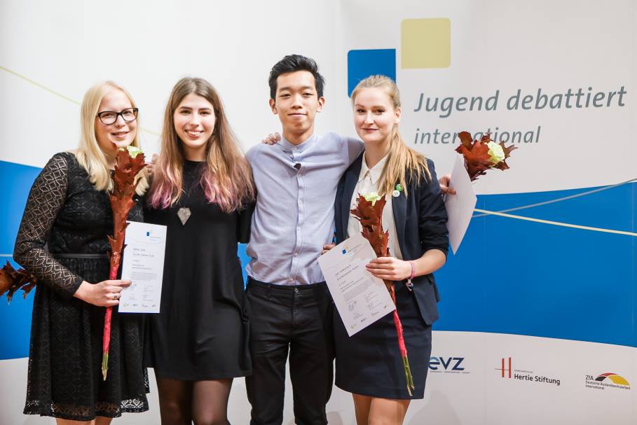 X. Mezinárodní finále Jugend debattiert international vyhrál Khoi Nguyen z ČR